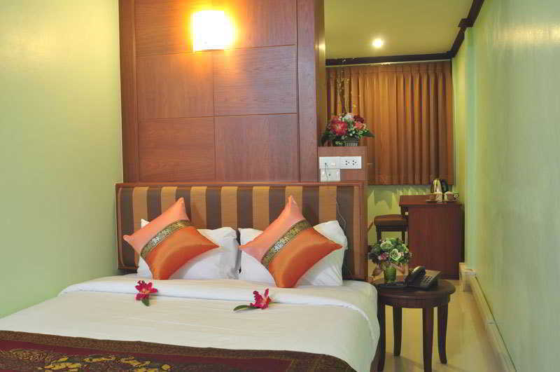 Sky Suites Bangkok Buitenkant foto