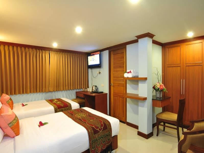 Sky Suites Bangkok Buitenkant foto